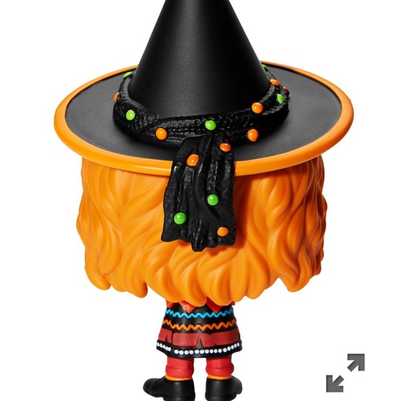 Dani with Binx Disney Hocus Pocus collection. - Picture 5 of 6